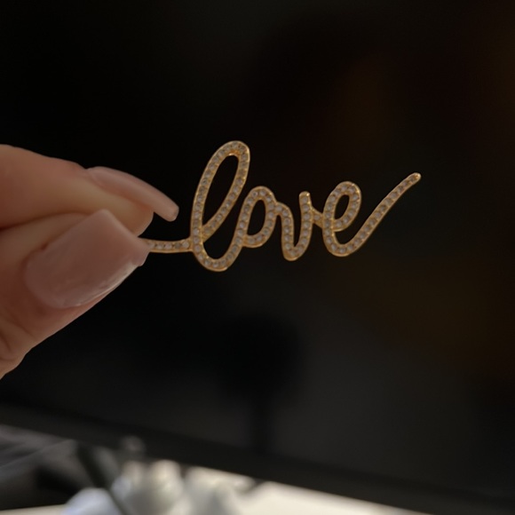 Lovestylize “Love” necklace - Picture 2 of 3